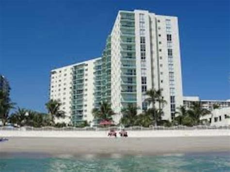 Spacious and just updated 1 bedroom, 1. . Airbnb hallandale beach